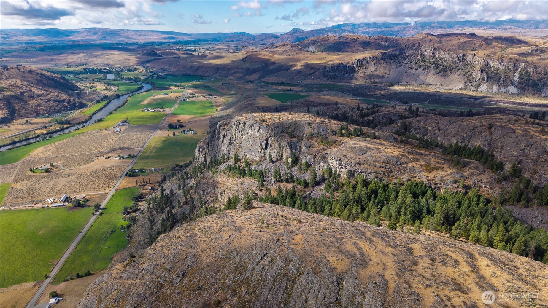 0 Tbd Pharr Out - 7 Way Riverside, WA 98849 - Photo 7 of 9 a view of a garden with a yard