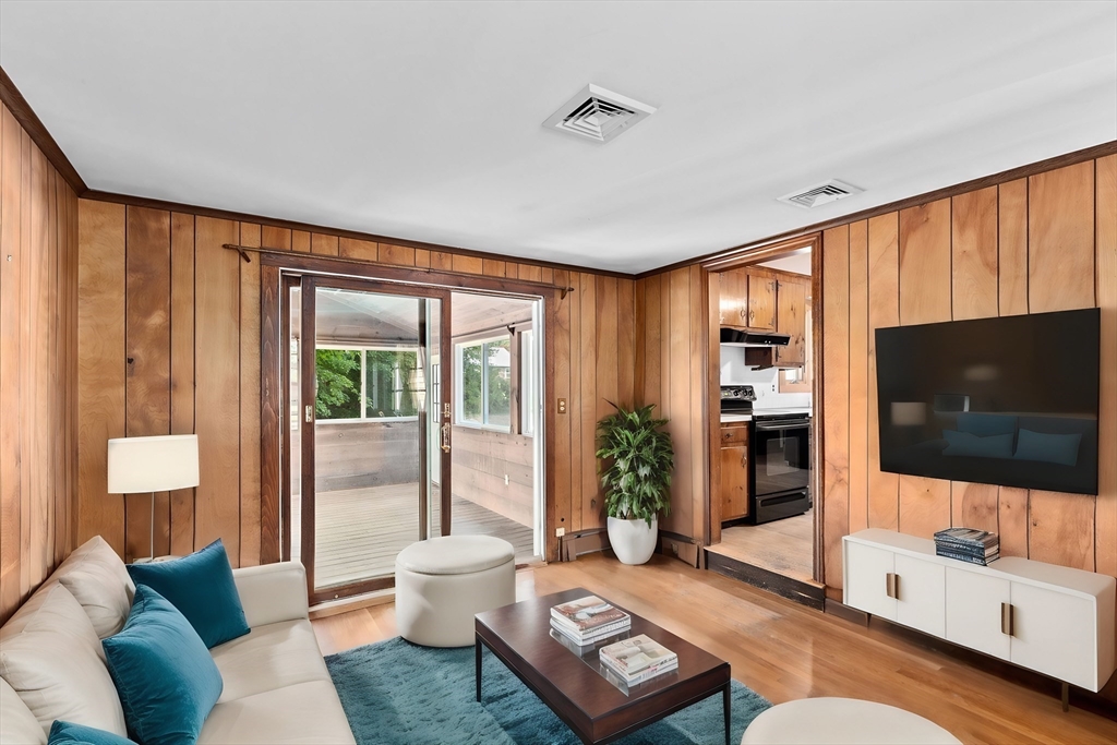 56 Old County Road Hingham, MA 02043 - Photo 4 of 42 Gallery Image 4