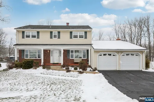 $700,000 | 29 Joyce Drive, Roxbury Township, NJ 07876