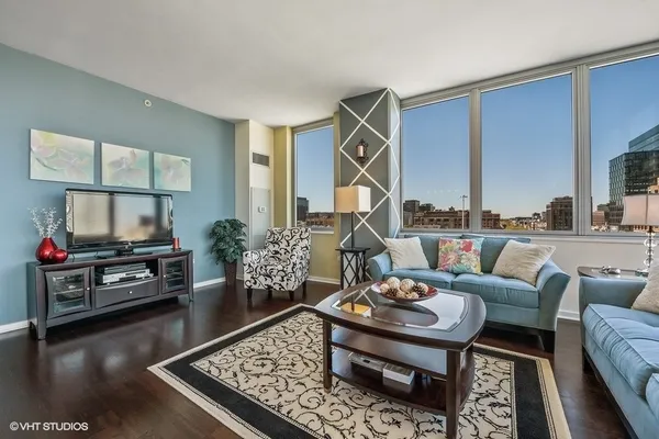 $3,800 | 659 West Randolph Street, Unit 709, Chicago, IL 60661