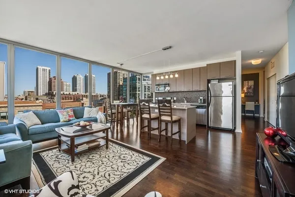 $3,800 | 659 West Randolph Street, Unit 709, Chicago, IL 60661
