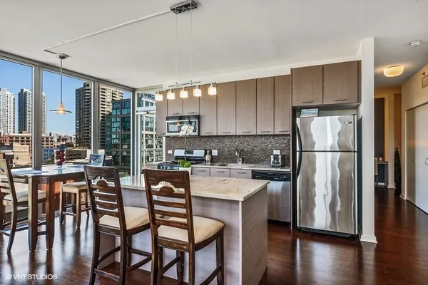$3,800 | 659 West Randolph Street, Unit 709, Chicago, IL 60661