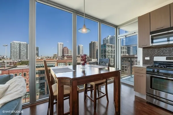 $3,800 | 659 West Randolph Street, Unit 709, Chicago, IL 60661