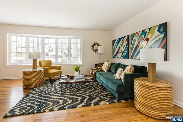 $899,000 | 9 Glenfield Road, Glen Ridge, NJ 07028