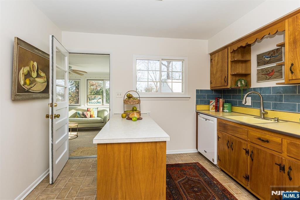 9 Glenfield Road Glen Ridge, NJ 07028 - Photo 21 of 45