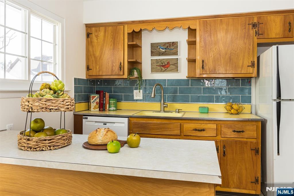 9 Glenfield Road Glen Ridge, NJ 07028 - Photo 24 of 45