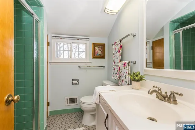 $899,000 | 9 Glenfield Road, Glen Ridge, NJ 07028