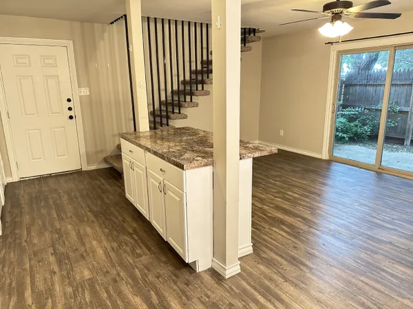 $895 | 4206 17th Street, Unit 4, Lubbock, TX 79416