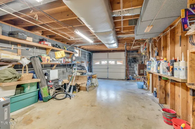 $350,000 | 186 Ridgewood Drive, Fort Blackmore, VA 24250