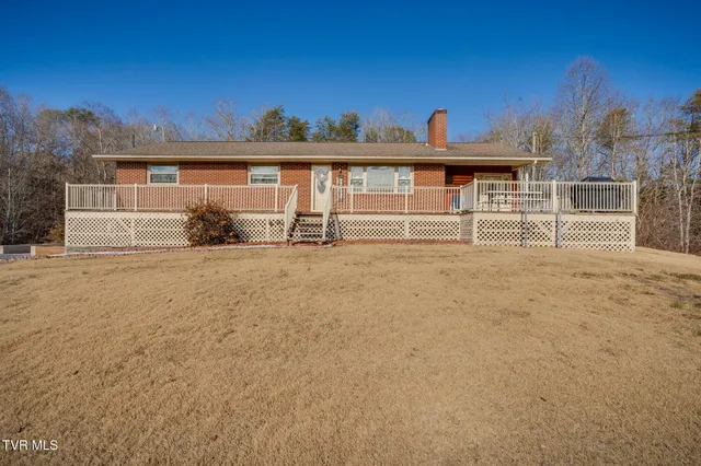 $350,000 | 186 Ridgewood Drive, Fort Blackmore, VA 24250