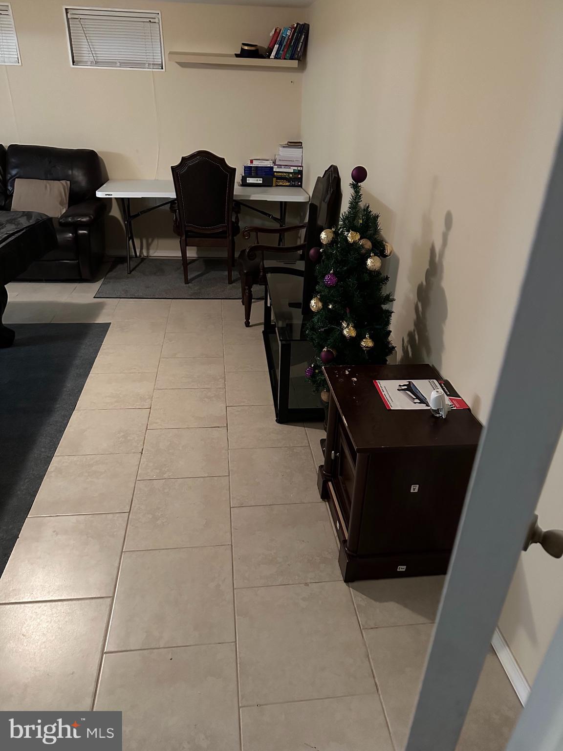 9072 Meadow Heights Road Randallstown, MD 21133 - Photo 13 of 16 a living room with furniture