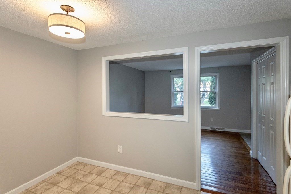 720 Russell Road, Unit B Westfield, MA 01085 - Photo 7 of 29