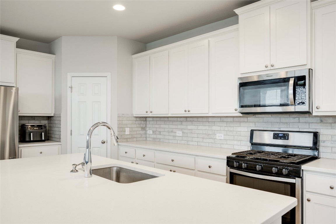 11813 Caithness Way Austin, TX 78653 - Photo 11 of 40