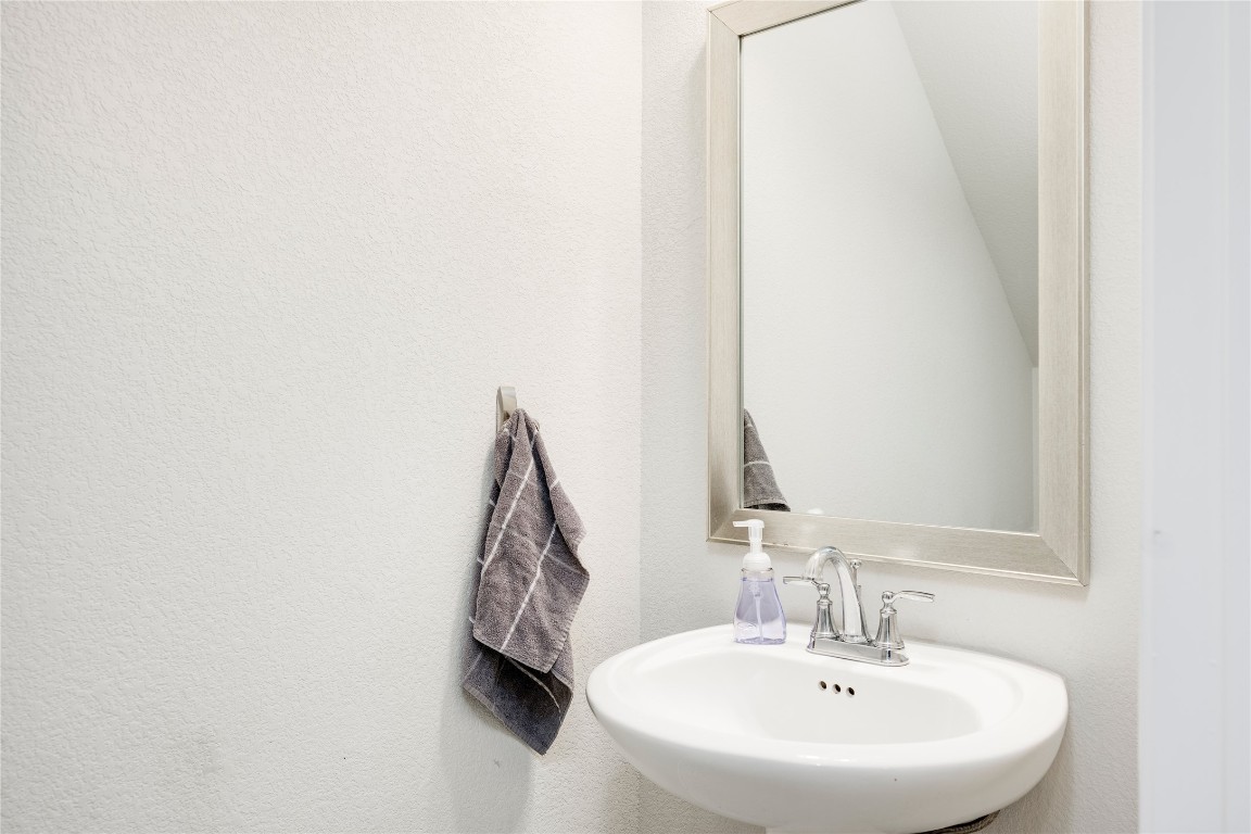 11813 Caithness Way Austin, TX 78653 - Photo 17 of 40