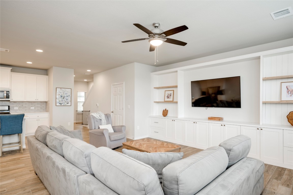 11813 Caithness Way Austin, TX 78653 - Photo 5 of 40