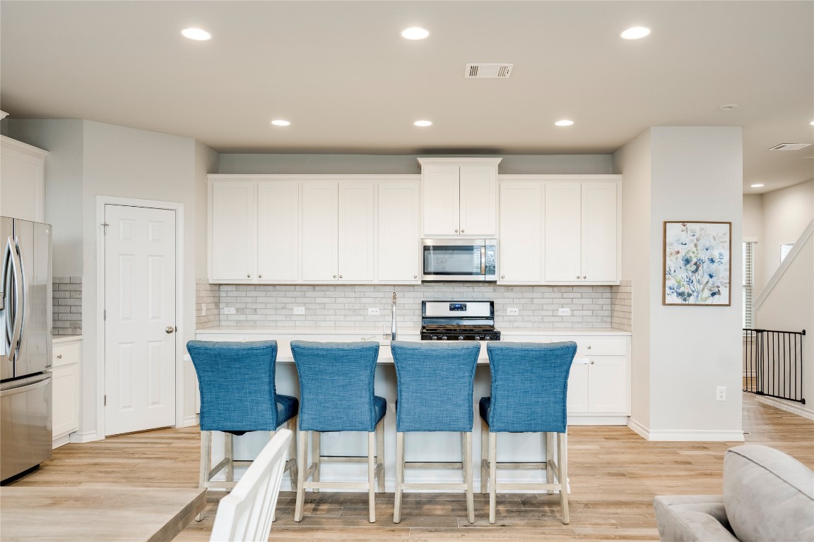 11813 Caithness Way Austin, TX 78653 - Photo 9 of 40