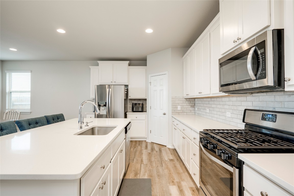 11813 Caithness Way Austin, TX 78653 - Photo 10 of 40