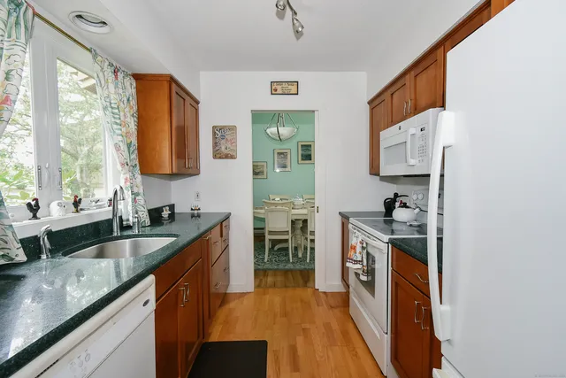 $344,900 | 3 Pilgrims Harbor, Unit A, Wallingford, CT 06492