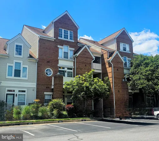 $2,700 | 6834 B Brindle Heath Way, Unit 234, Alexandria, VA 22315