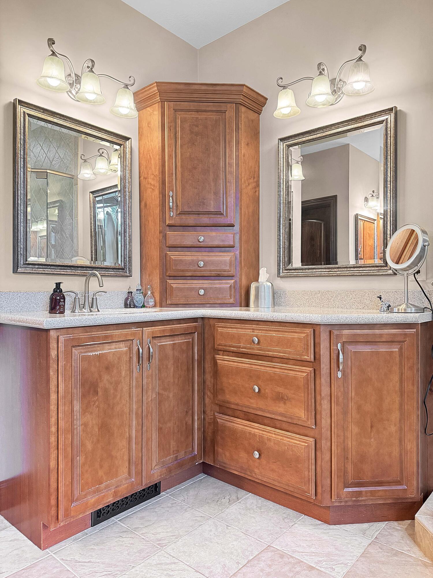 4096 Middle Urbana Road Urbana, OH 43078 - Photo 82 of 148 Owner's Bath