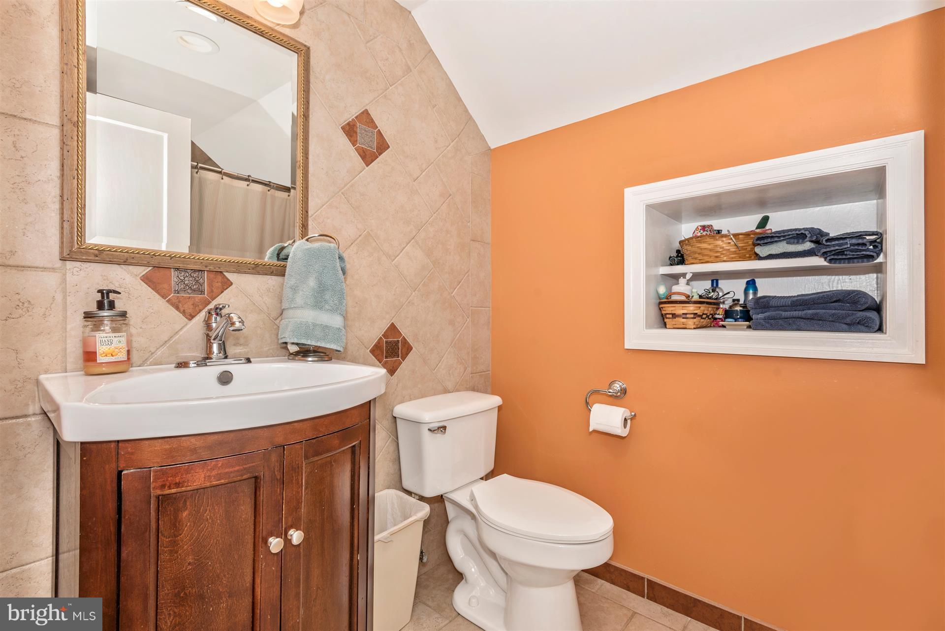 10748 Green Valley Road Union Bridge, MD 21791 - Photo 26 of 30 Full Upper Level Bath