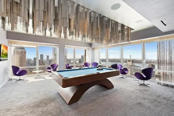 $4,400 | 322 West 57th Street, Unit 48F | Hell's Kitchen