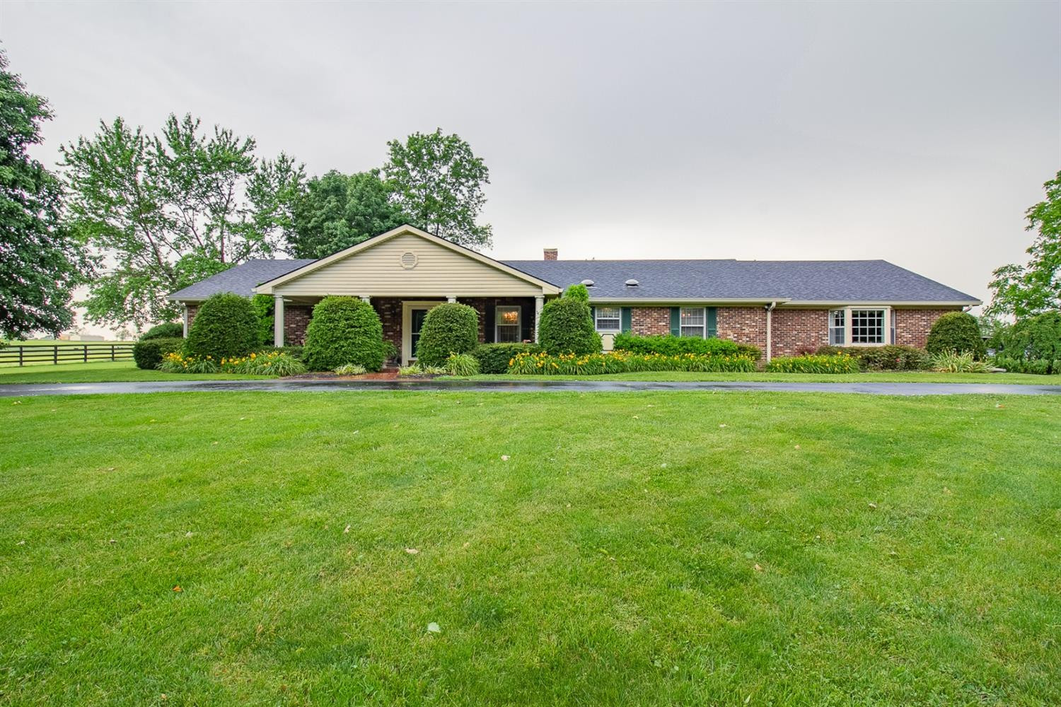 3000 Peacock Road Paris, KY 40361 - Photo 1 of 37 Photo 1