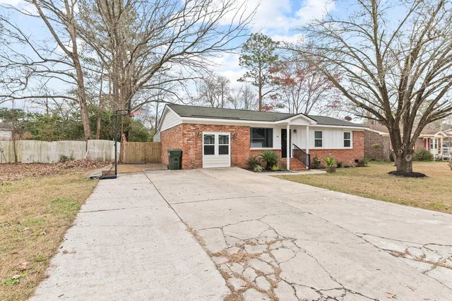 $319,000 | 358 Water Oak Drive, Goose Creek, SC 29445