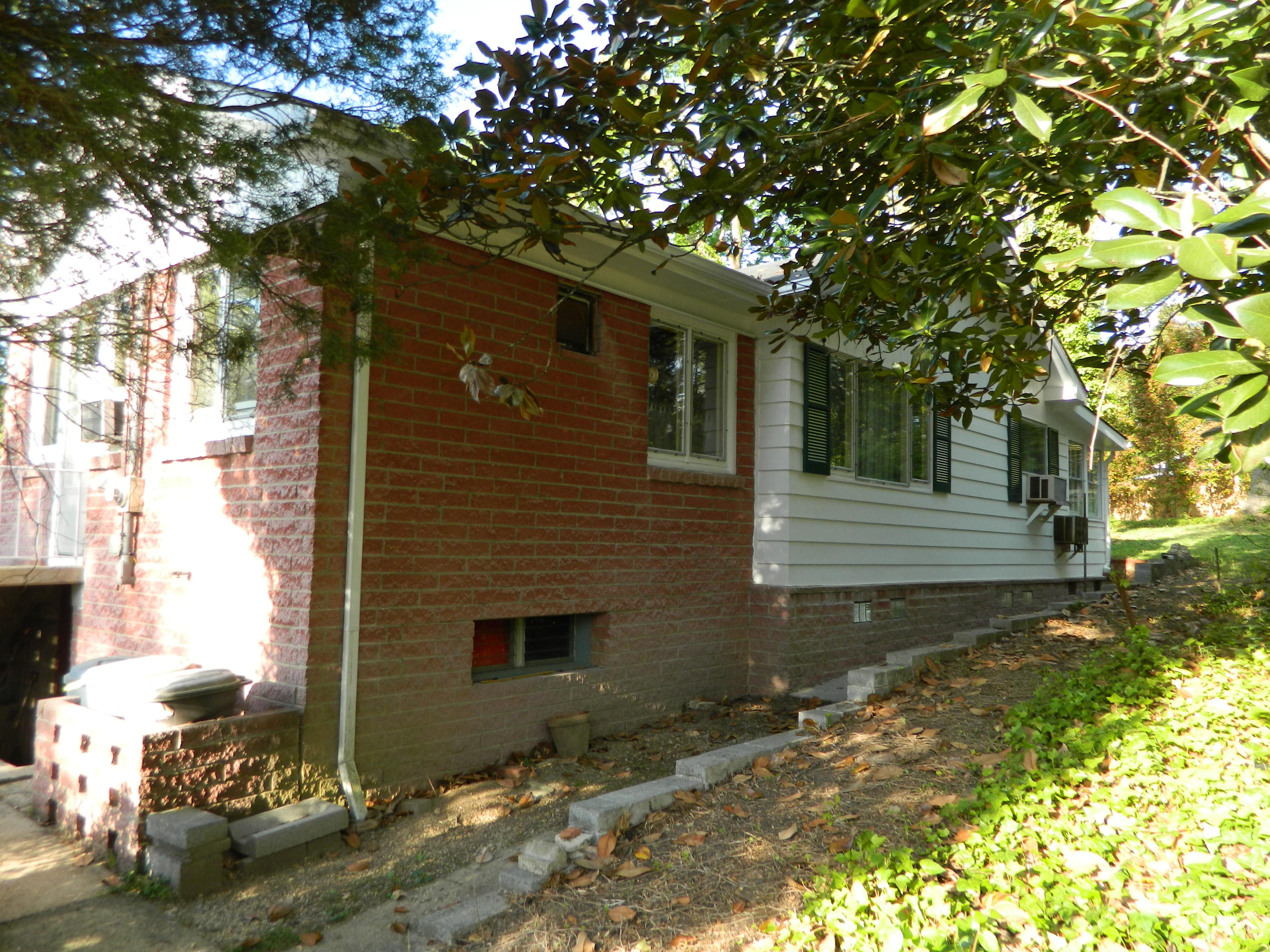 119 Kentucky Avenue Oak Ridge, TN 37830 - Photo 3 of 10 DSCN2206