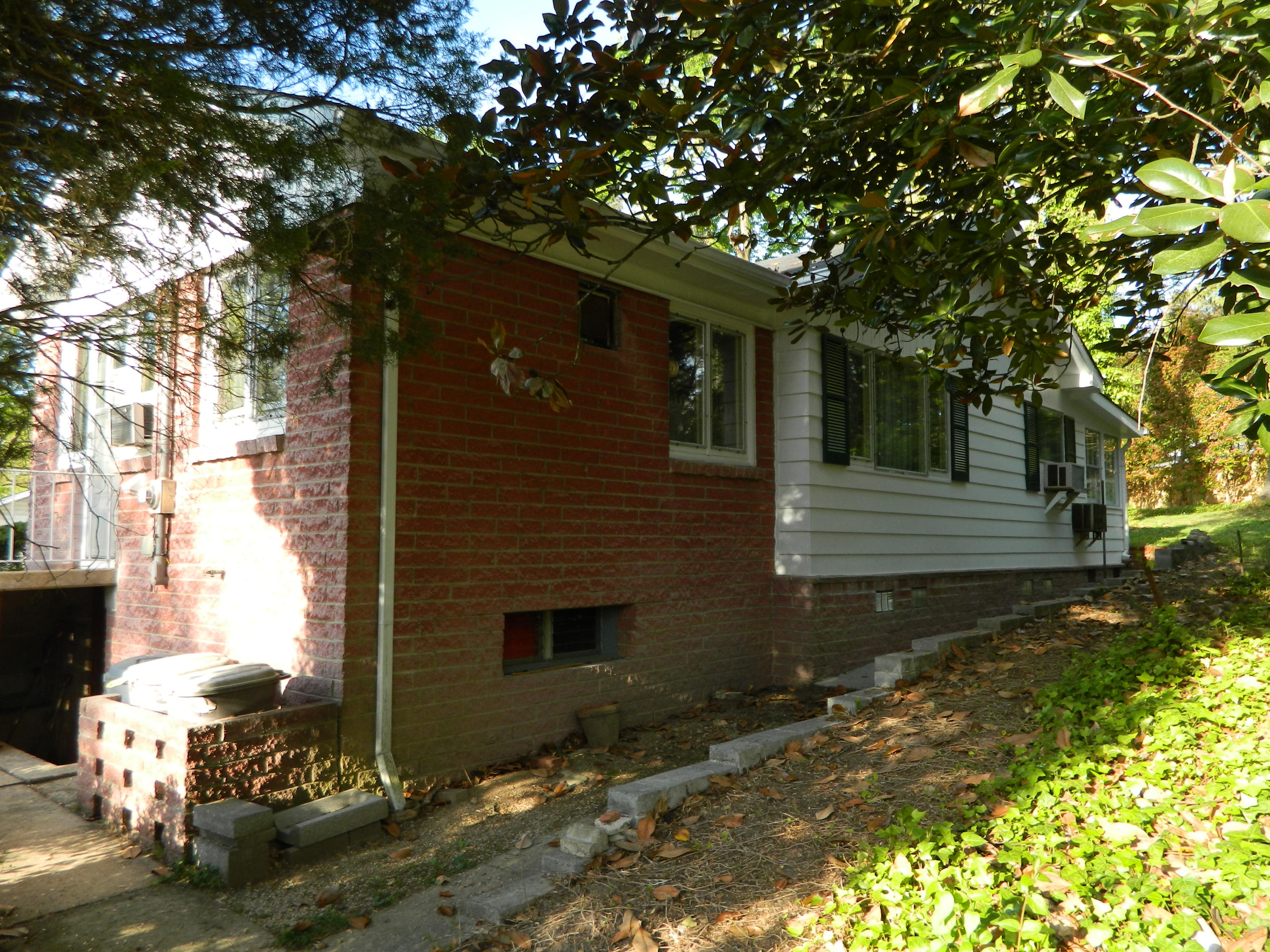 119 Kentucky Avenue Oak Ridge, TN 37830 - Photo 4 of 10 DSCN2207