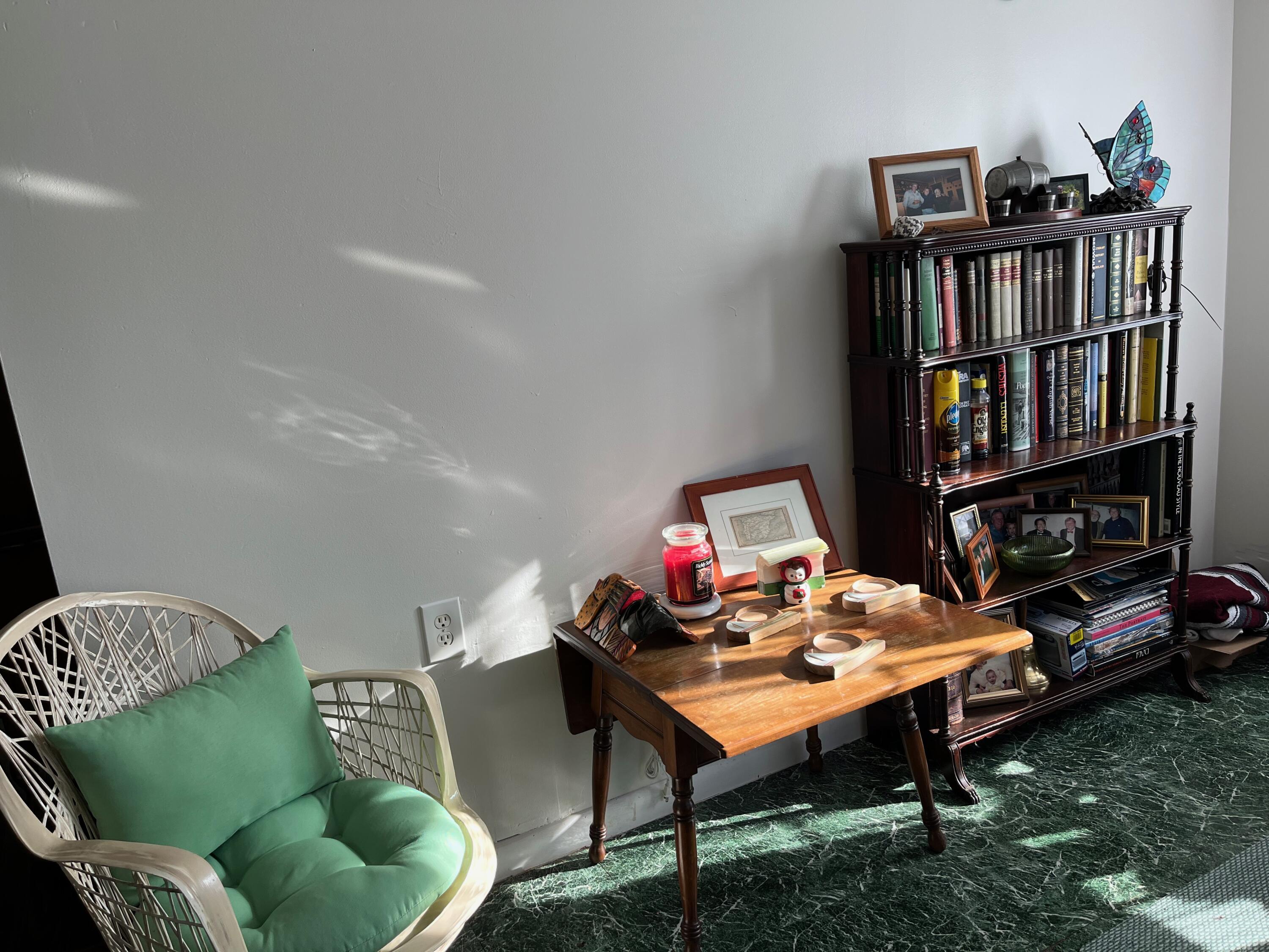 11516 Okeechobee Road Fort Pierce, FL 34945 - Photo 19 of 27 Living Room