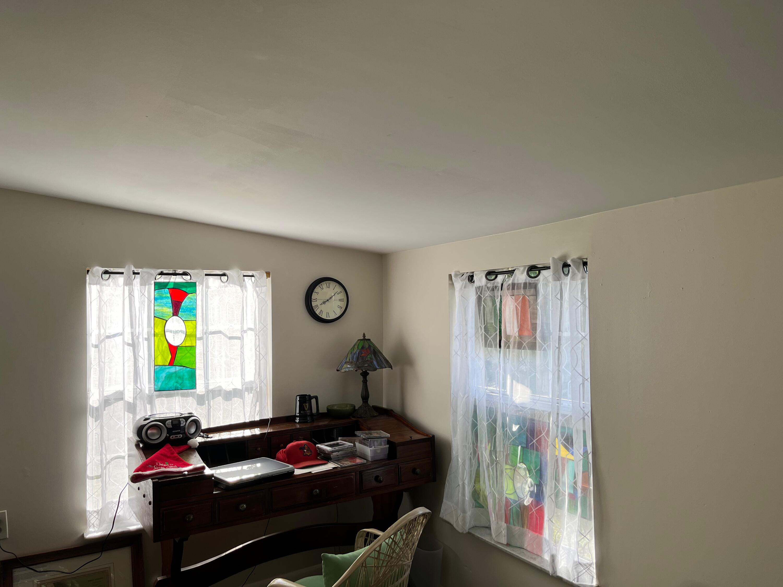 11516 Okeechobee Road Fort Pierce, FL 34945 - Photo 20 of 27 Living Room