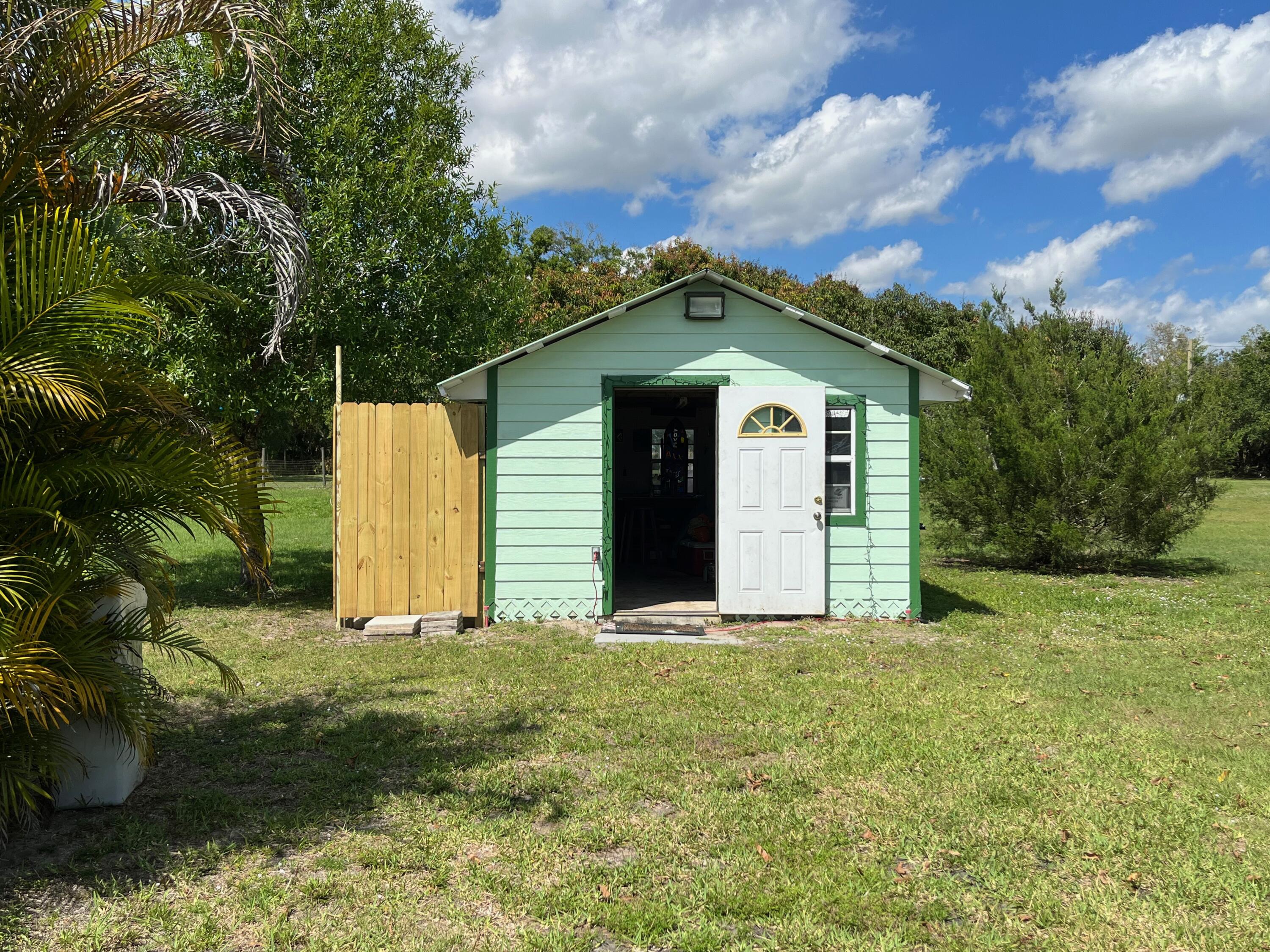 11516 Okeechobee Road Fort Pierce, FL 34945 - Photo 7 of 27 Workshop