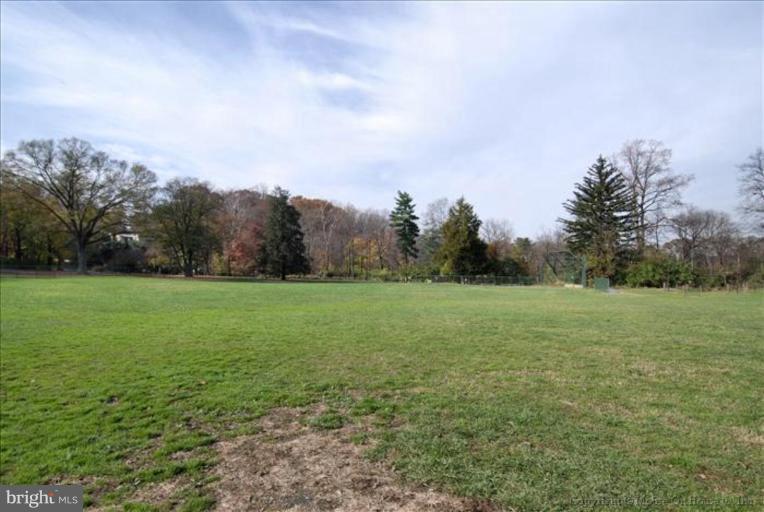 2905 Daniel Road Chevy Chase, MD 20815 - Photo 28 of 30 Community Amenities 2