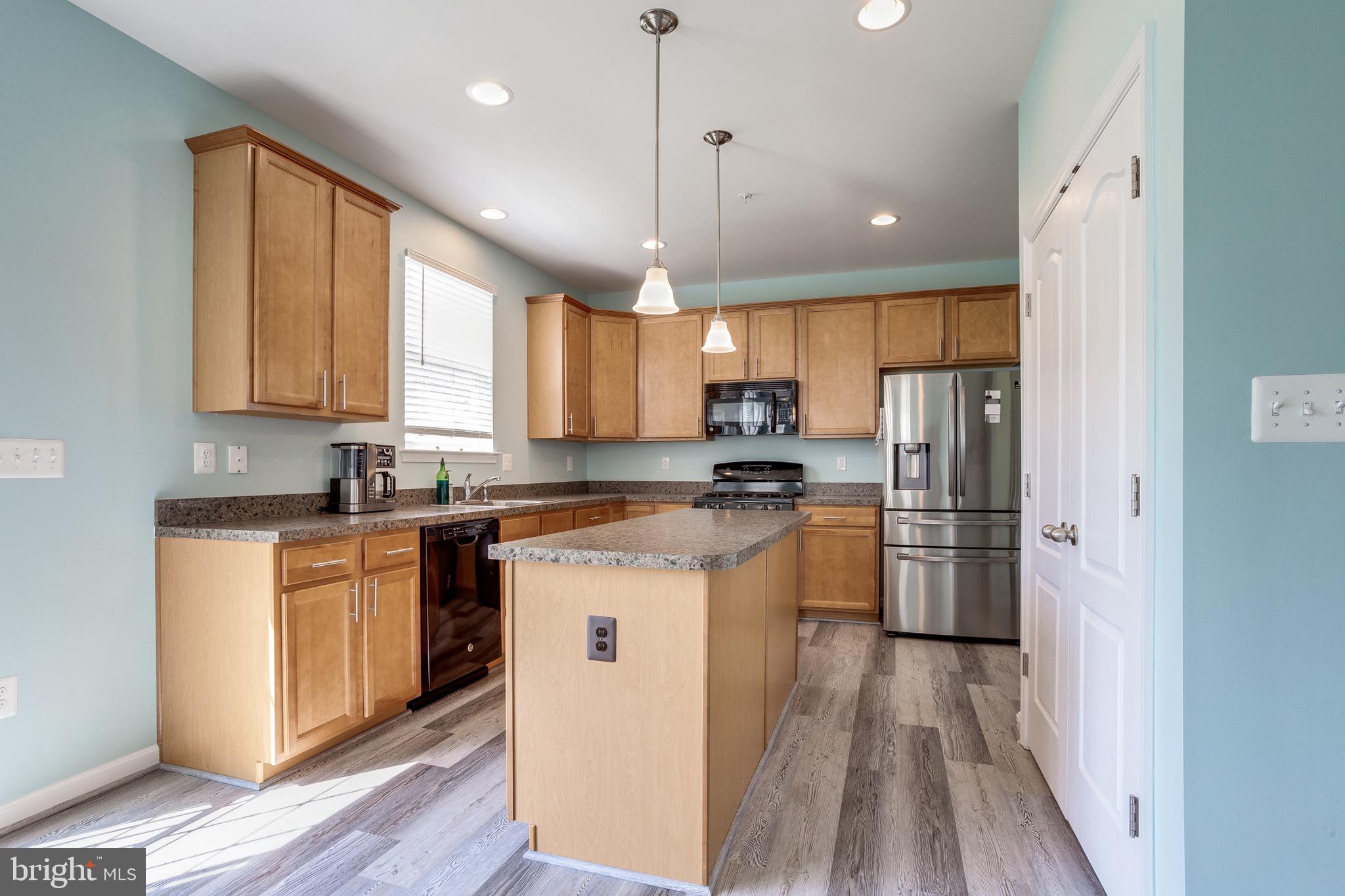 702 Busse Road Baltimore, MD 21220 - Photo 8 of 31