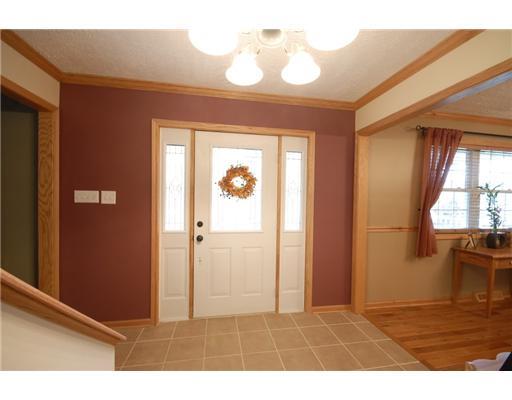 215 Breeding Hill Road Smock, PA 15480 - Photo 6 of 18 Entry/Foyer.