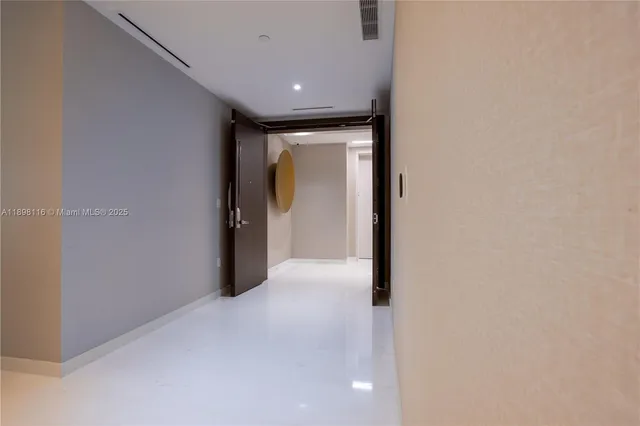 $4,650,000 | 300 Biscayne Blvd Way, Unit 2203C, Miami, FL 33131