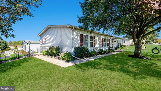 $210,000 | 10 Bentwood Court West, Lansdale, PA 19446