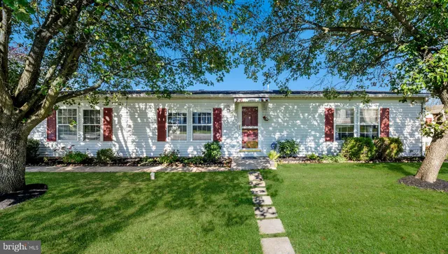 a view of a garden with a fountain