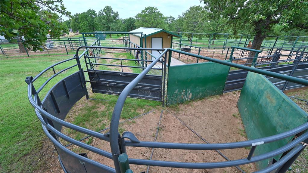 322 Liberty Chapel Road St. Jo, TX 76265 - Photo 15 of 40