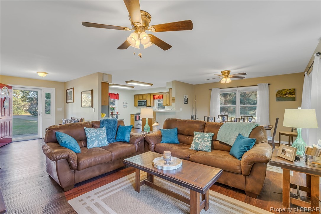 160 Spriggs Lane Reedville, VA 22539 - Photo 2 of 45