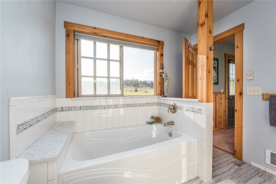 102 Brueckner Road Sequim, WA 98382 - Photo 18 of 40