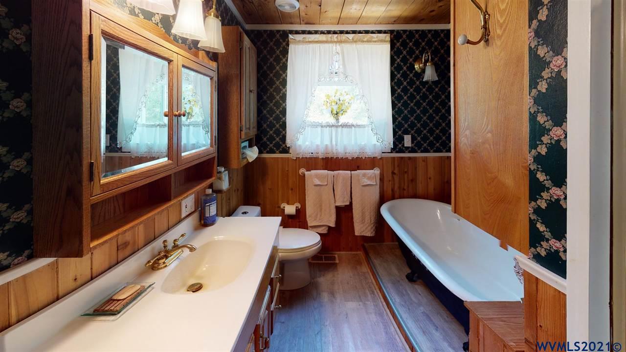 7992 Marion Road Turner, OR 97392 - Photo 10 of 29 Gallery Image 10