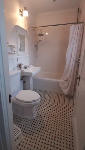 $399,000 | 743 South East Avenue, Oak Park, IL 60304