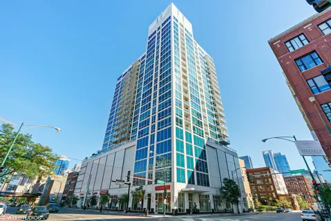 $349,900 | 757 North Orleans Street, Unit 1310, Chicago, IL 60654