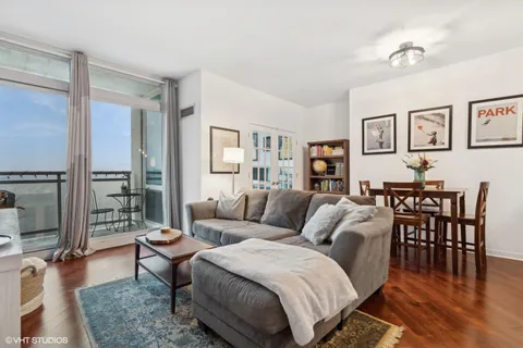 $349,900 | 757 North Orleans Street, Unit 1310, Chicago, IL 60654