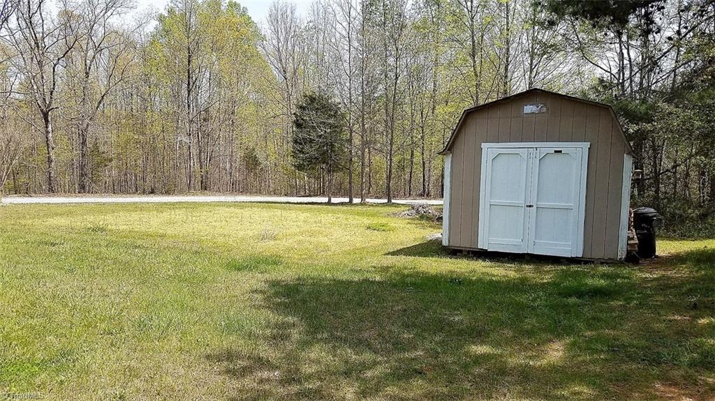1531 Simerson Road Linwood, NC 27299 - Photo 7 of 29 Gallery Image 7