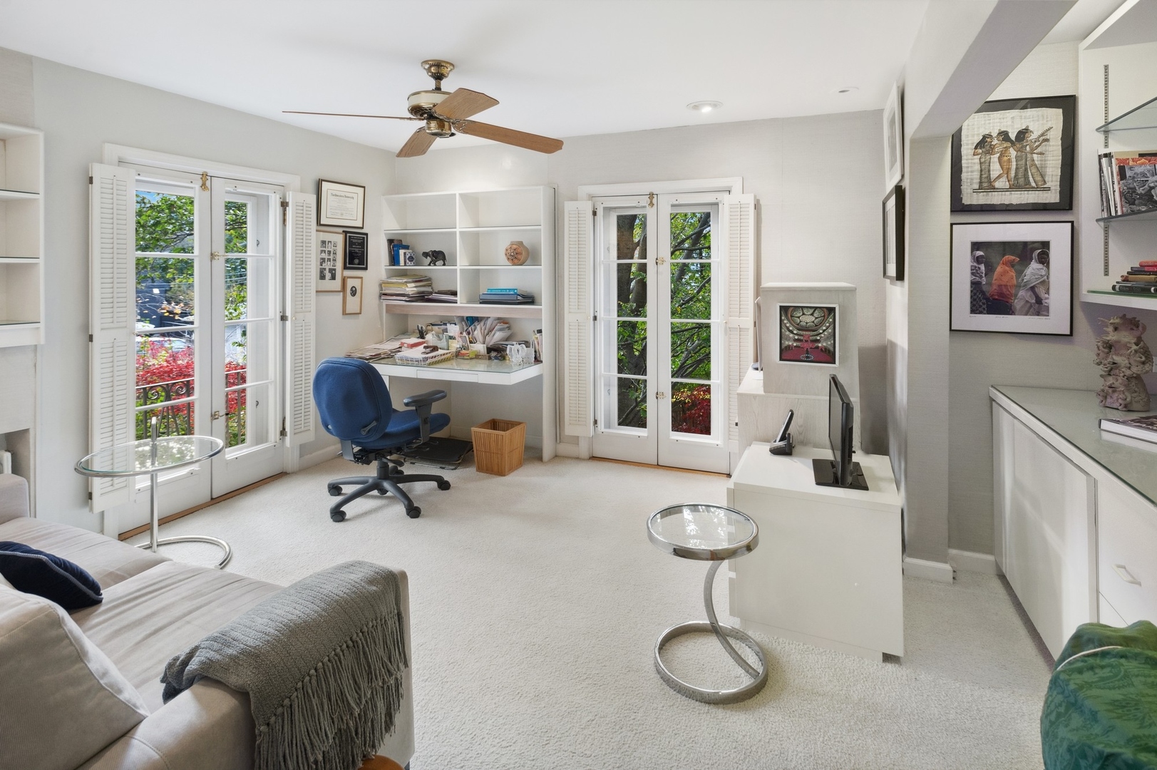 228 Sheridan Road Winnetka, IL 60093 - Photo 24 of 32 a view of a livingroom with workspace and a window