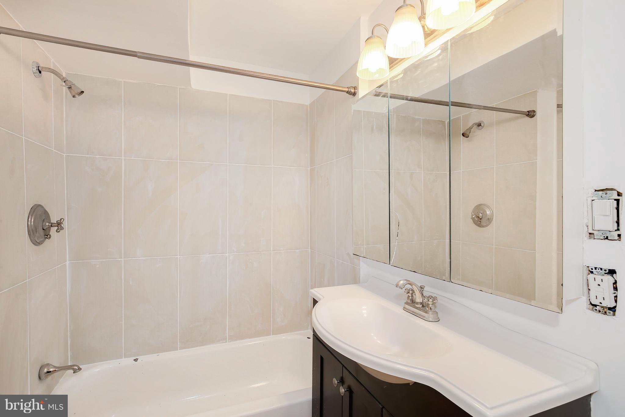 10409 Hemley Lane Silver Spring, MD 20902 - Photo 14 of 21 Bath