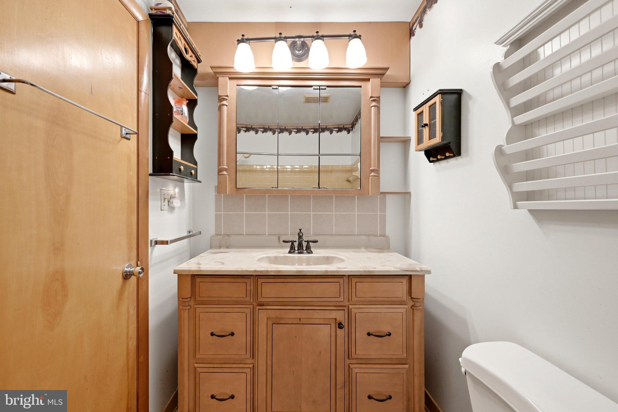 9092 Fox Ridge Drive Union Bridge, MD 21791 - Photo 28 of 67 Bathroom